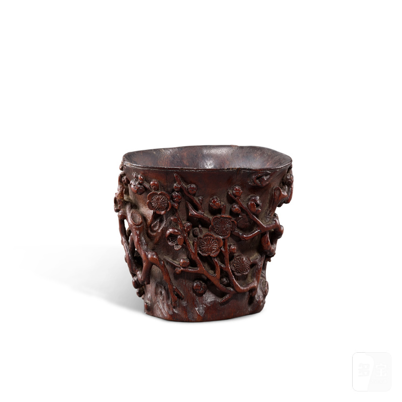 A bamboo 'prunus' libation cup, Qing dynasty, 17th century | 清十七世紀 竹雕梅花盃 - 图2
